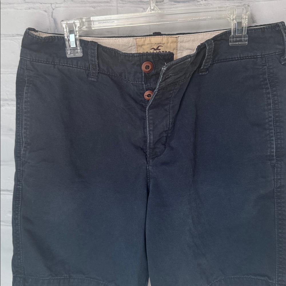 Hollister Men's Chino Shorts,  "Classic Fit" Waist 32 Blue - Picture 8 of 8